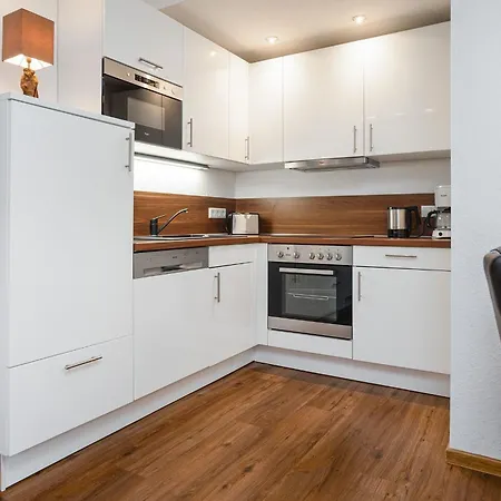 Nordwind Sued, Whg 1, Zentrale Lage, Terrasse, Kamin, Hund Willkommen! Apartment *