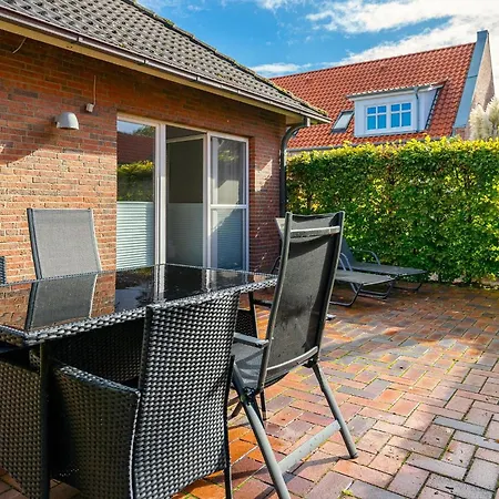 Nordwind Sued, Whg 1, Zentrale Lage, Terrasse, Kamin, Hund Willkommen! Greetsiel